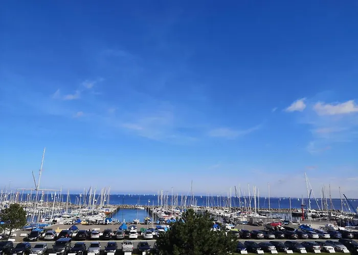 Sunny Seaside Apartment Kiel